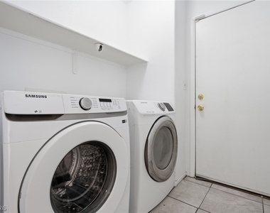 6526 Blooming Sun Court - Photo Thumbnail 25