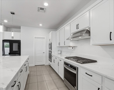 5366 Purple Moon Avenue - Photo Thumbnail 13