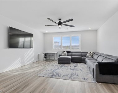 5366 Purple Moon Avenue - Photo Thumbnail 23