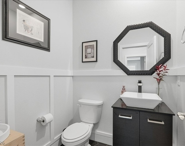 5366 Purple Moon Avenue - Photo Thumbnail 18
