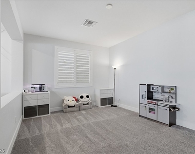 5366 Purple Moon Avenue - Photo Thumbnail 6