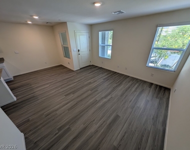 4820 Orchid Ridge Avenue - Photo Thumbnail 3