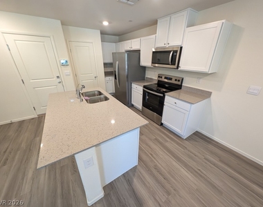 4820 Orchid Ridge Avenue - Photo Thumbnail 8
