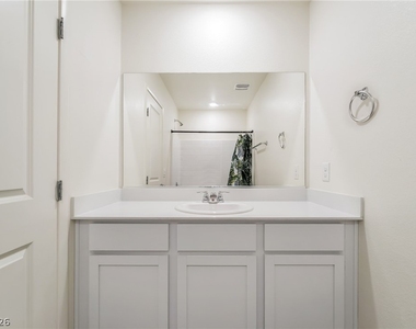 4826 Wine Ridge Avenue - Photo Thumbnail 14
