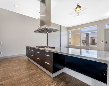 2775 W Pebble Road - Photo Thumbnail 6