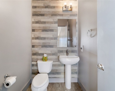 2775 W Pebble Road - Photo Thumbnail 7