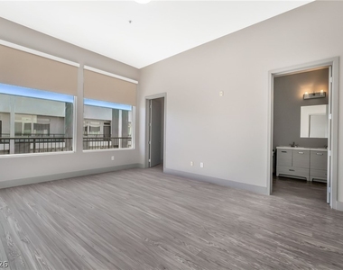 2775 W Pebble Road - Photo Thumbnail 8