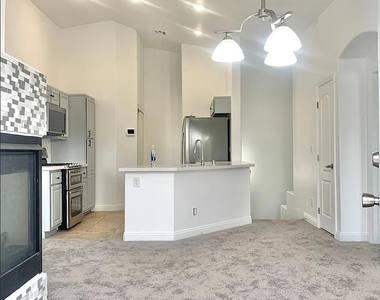8710 Horizon Wind Avenue - Photo Thumbnail 2