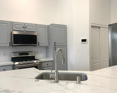 8710 Horizon Wind Avenue - Photo Thumbnail 8