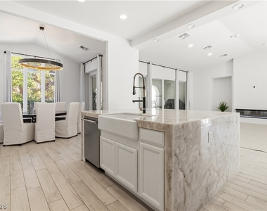 11834 Waterford Castle Court - Photo Thumbnail 9