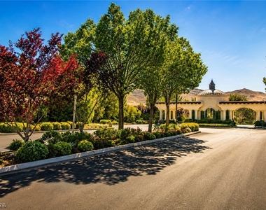 11834 Waterford Castle Court - Photo Thumbnail 24