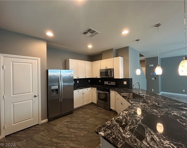 9841 Colenso Court - Photo Thumbnail 4