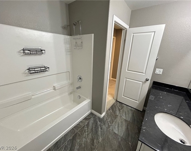 9841 Colenso Court - Photo Thumbnail 16