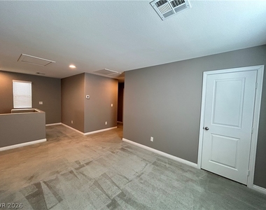 9841 Colenso Court - Photo Thumbnail 7