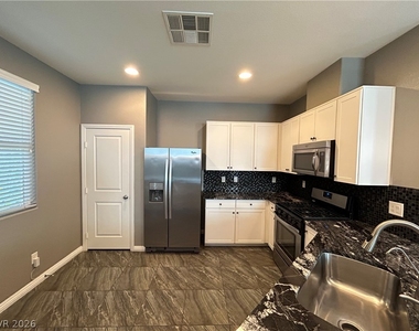 9841 Colenso Court - Photo Thumbnail 3