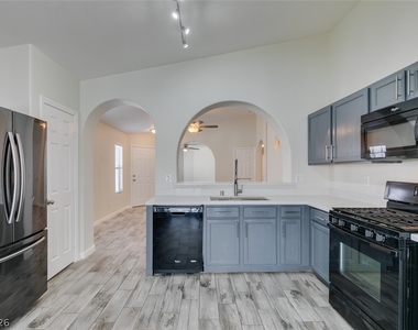 6763 Bison Creek Street - Photo Thumbnail 22