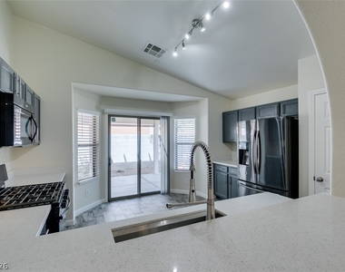 6763 Bison Creek Street - Photo Thumbnail 16
