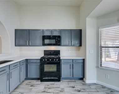 6763 Bison Creek Street - Photo Thumbnail 19