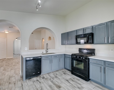 6763 Bison Creek Street - Photo Thumbnail 21