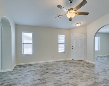 6763 Bison Creek Street - Photo Thumbnail 8