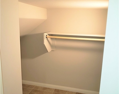 378 Canyon Mist Court - Photo Thumbnail 12