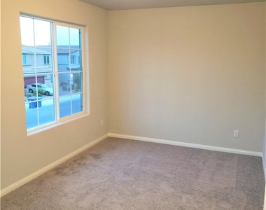 378 Canyon Mist Court - Photo Thumbnail 19