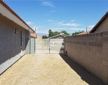 7329 Lattimore Drive - Photo Thumbnail 4