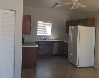 7329 Lattimore Drive - Photo Thumbnail 7