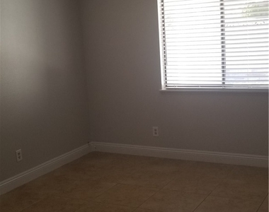 7329 Lattimore Drive - Photo Thumbnail 15
