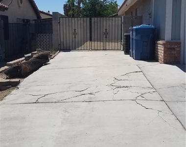 7329 Lattimore Drive - Photo Thumbnail 2