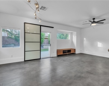 4468 Lobero Avenue - Photo Thumbnail 3