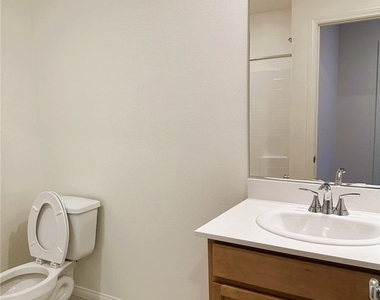 4154 Scarlet Cob Avenue - Photo Thumbnail 15