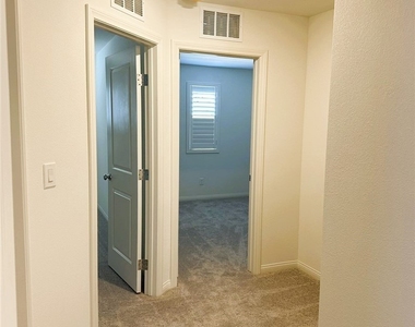 4154 Scarlet Cob Avenue - Photo Thumbnail 11