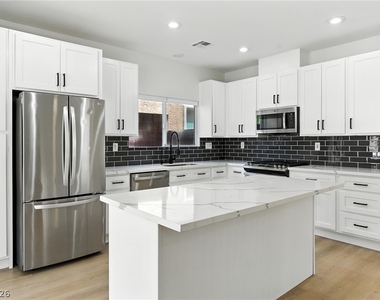 917 Lord Crewe Street - Photo Thumbnail 9