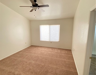 9012 Starmount Drive - Photo Thumbnail 10