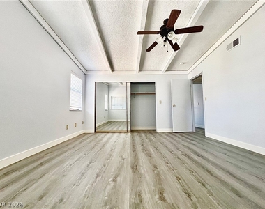4736 Obannon Drive - Photo Thumbnail 9