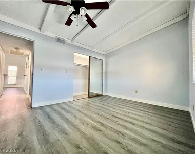 4736 Obannon Drive - Photo Thumbnail 17