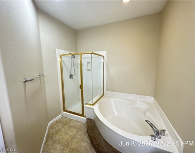10876 Fishers Island Street - Photo Thumbnail 13