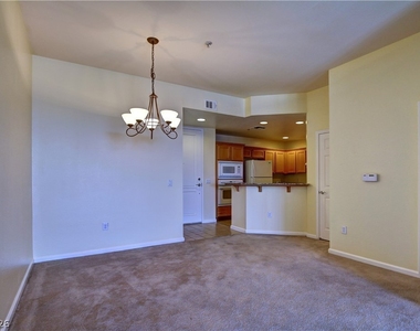 47 E Agate Avenue - Photo Thumbnail 5