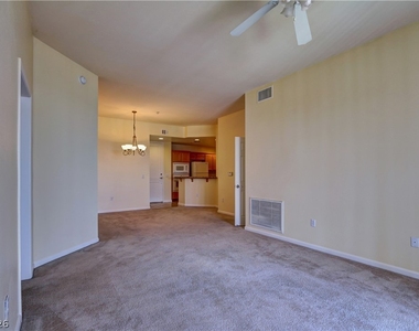 47 E Agate Avenue - Photo Thumbnail 3