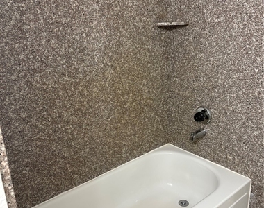 5278 River Glen Drive - Photo Thumbnail 13