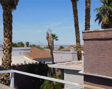 400 Opal Drive - Photo Thumbnail 10