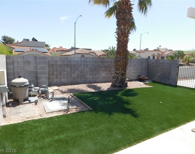400 Opal Drive - Photo Thumbnail 7