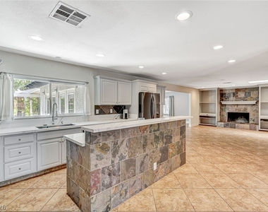 4153 Woodcrest Road - Photo Thumbnail 13