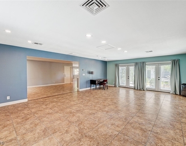 4153 Woodcrest Road - Photo Thumbnail 27