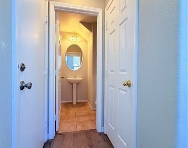5748 Ancient Agora Street - Photo Thumbnail 7