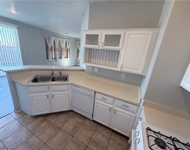 5748 Ancient Agora Street - Photo Thumbnail 10