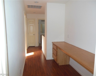 7571 Redwood Point Street - Photo Thumbnail 15