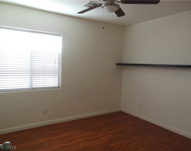 7571 Redwood Point Street - Photo Thumbnail 8