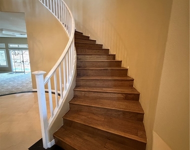 4737 Stavanger Lane - Photo Thumbnail 19